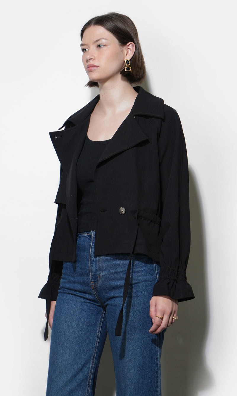 Jenas Tie Waist Short Trench